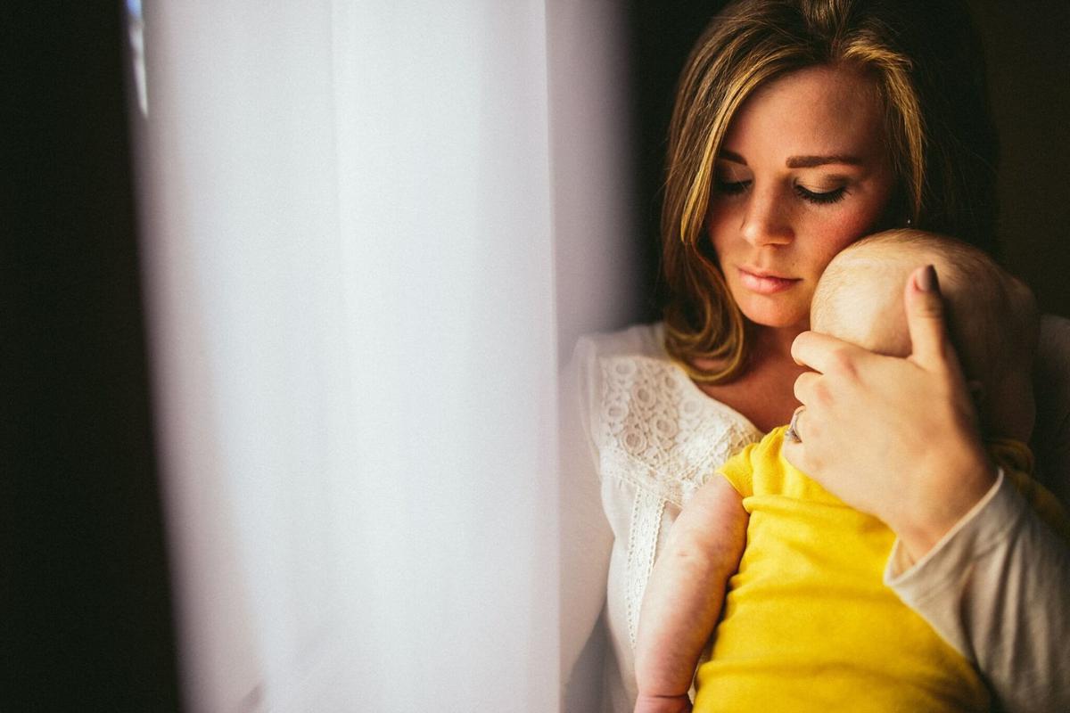 Avocate d'enfant - Bébé secoué : la mère condamnée à de la prison avec sursis